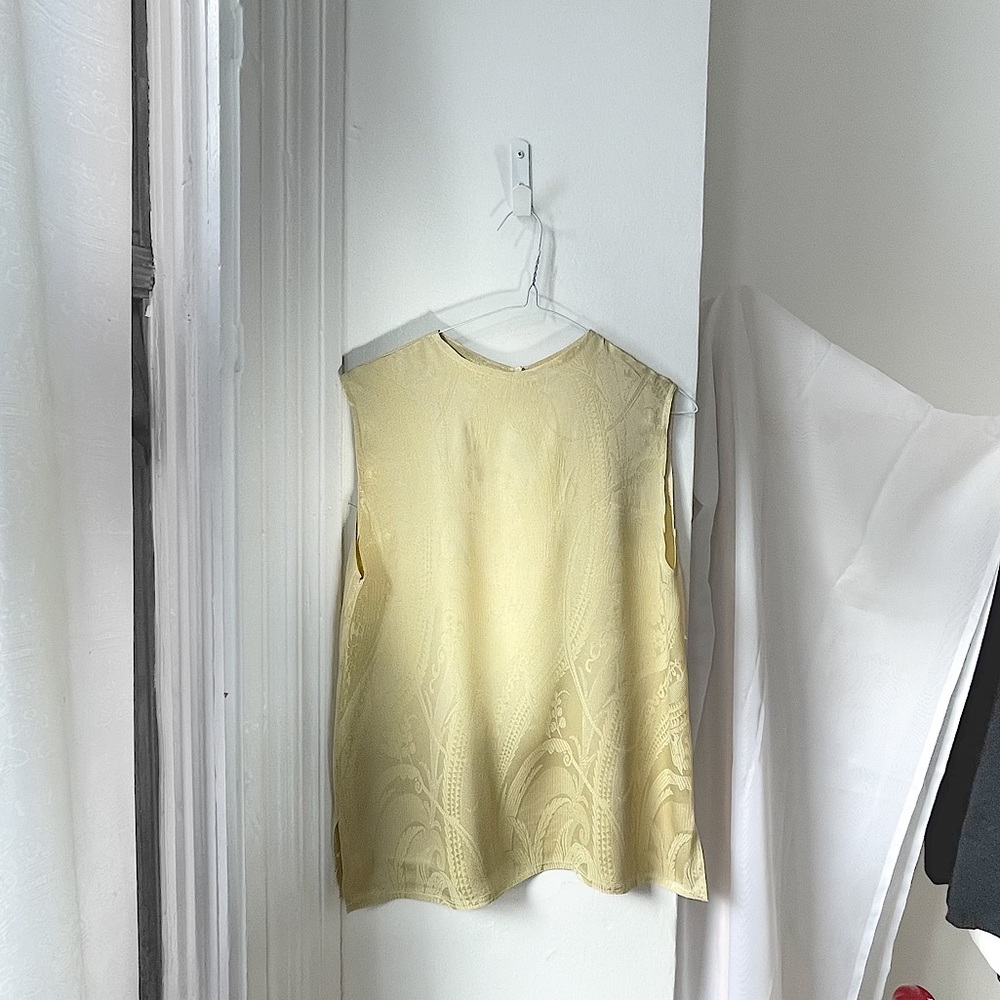 100% silk Top • pastel yellow / beige